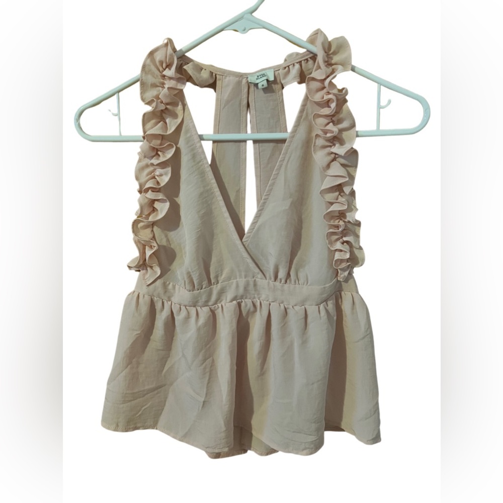 cut blouse - Picture 3 of 4